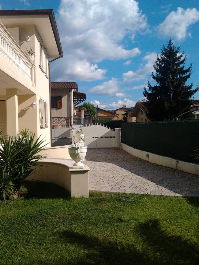Villa Singola in vendita a Camaiore