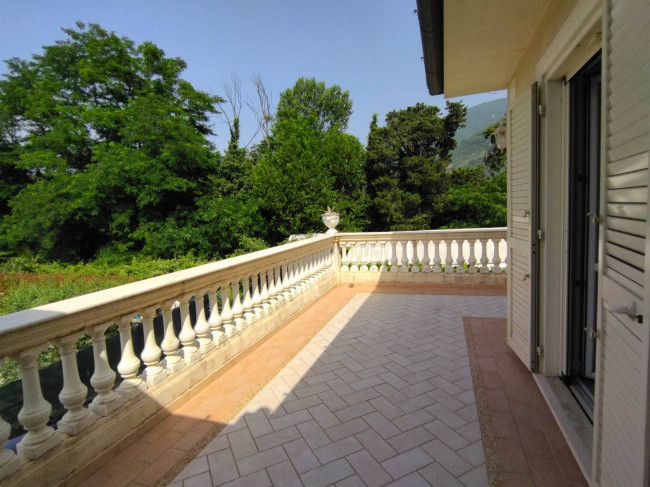 Villa Singola in vendita a Camaiore
