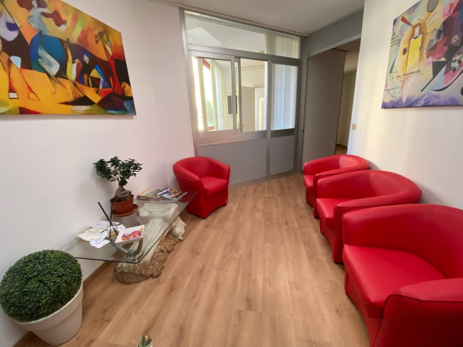 Studio/Ufficio in affitto a Viareggio