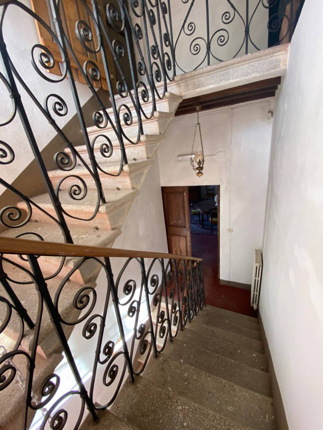 Proprietà rustica con terreno in vendita a Lucca