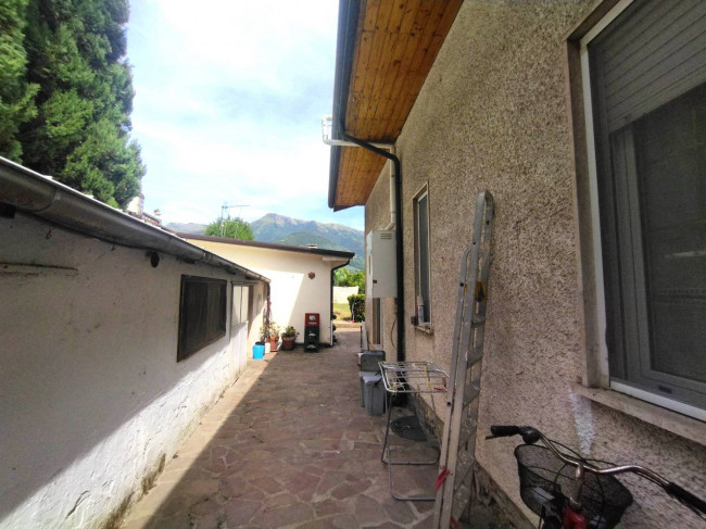 Villa bifamiliare in vendita a Camaiore