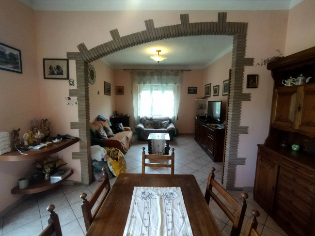 Villa bifamiliare in vendita a Camaiore