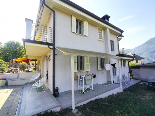 Villetta bifamiliare in vendita a Camaiore