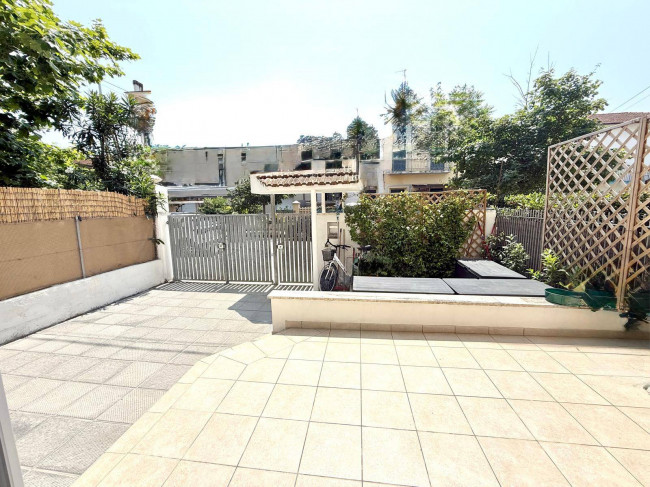 Villa bifamiliare in vendita a Camaiore