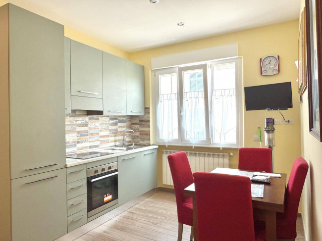 Villa bifamiliare in vendita a Camaiore