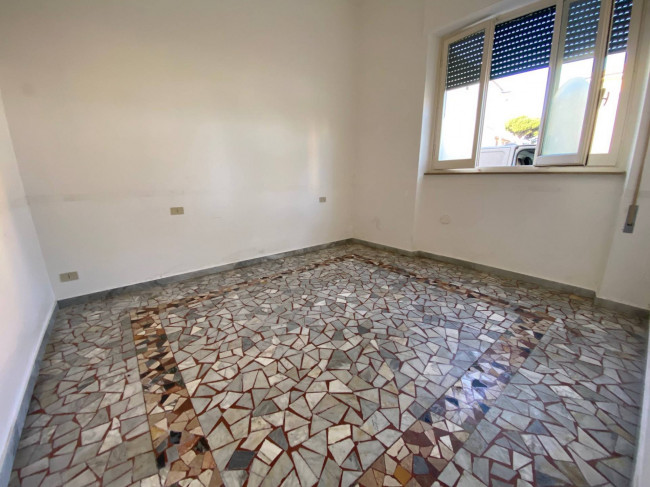 Appartamento piano terra in vendita a Viareggio