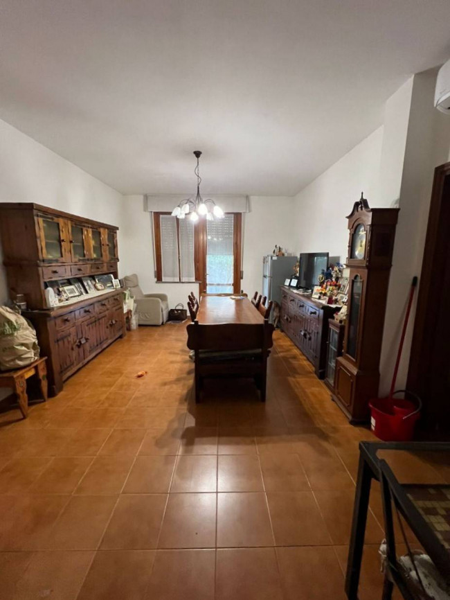 Appartamento piano terra in vendita a Viareggio