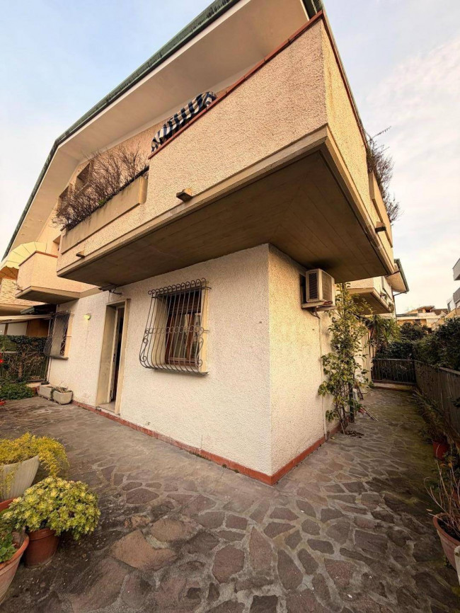 Villetta bifamiliare in vendita a Viareggio