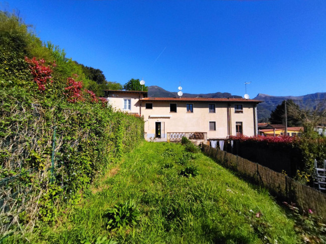 Villette a schiera in vendita a Camaiore