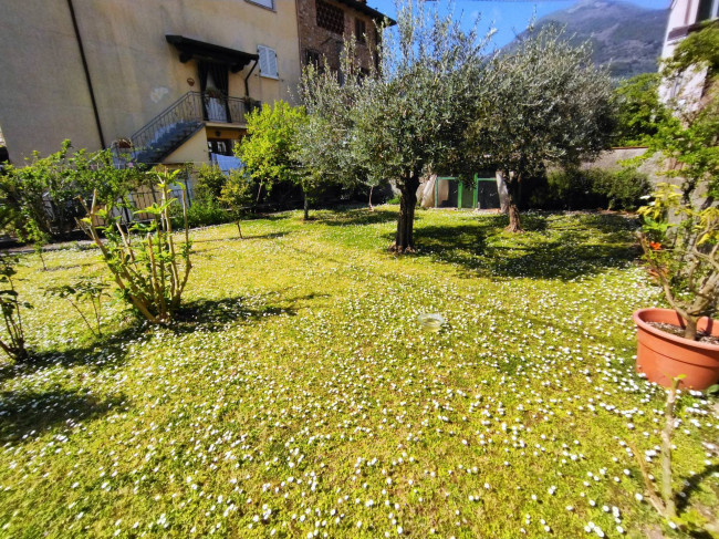 Casa indipendente in vendita a Camaiore