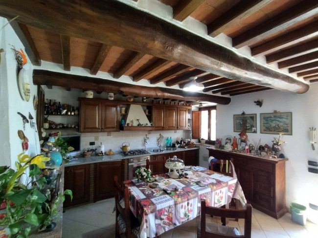 Casa indipendente in vendita a Camaiore