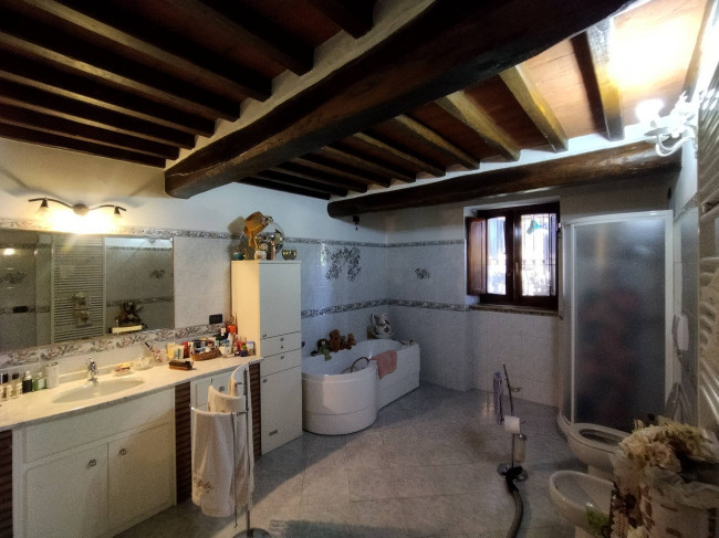 Casa indipendente in vendita a Camaiore