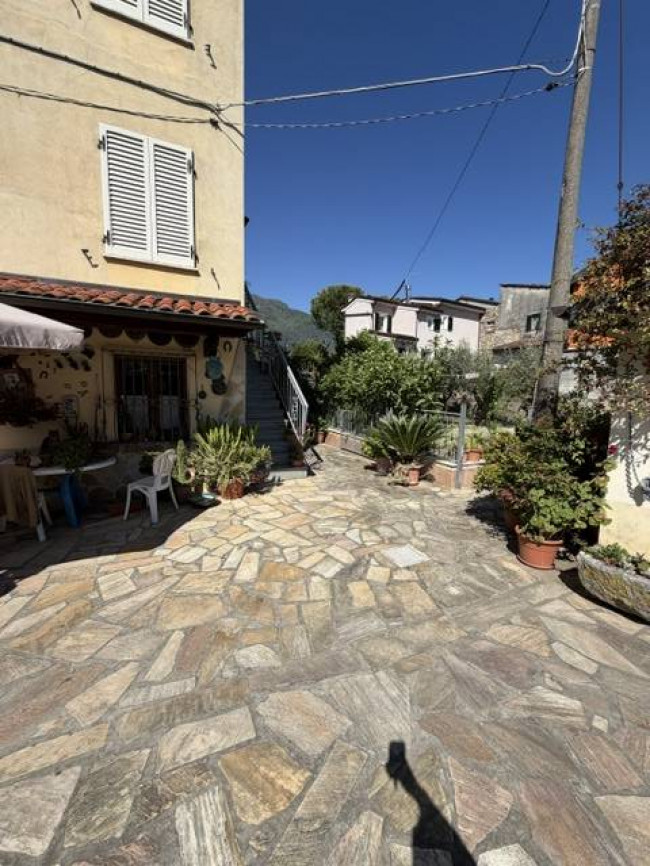 Casa indipendente in vendita a Camaiore