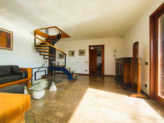 Villa Singola in vendita a Camaiore