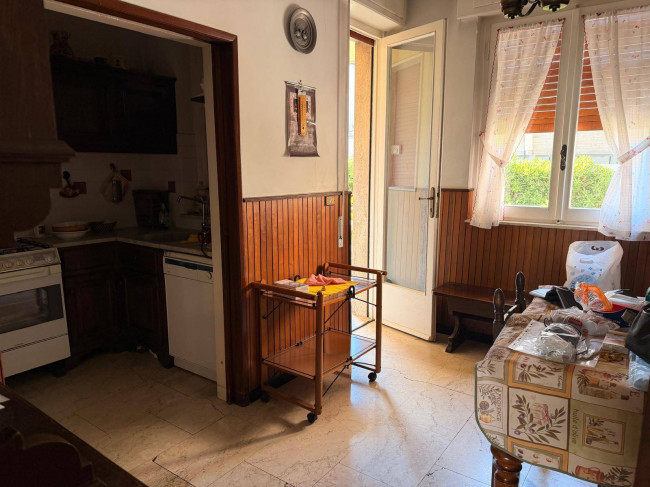 Appartamento piano terra in vendita a Viareggio