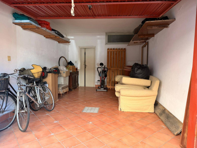 Appartamento piano terra in vendita a Viareggio