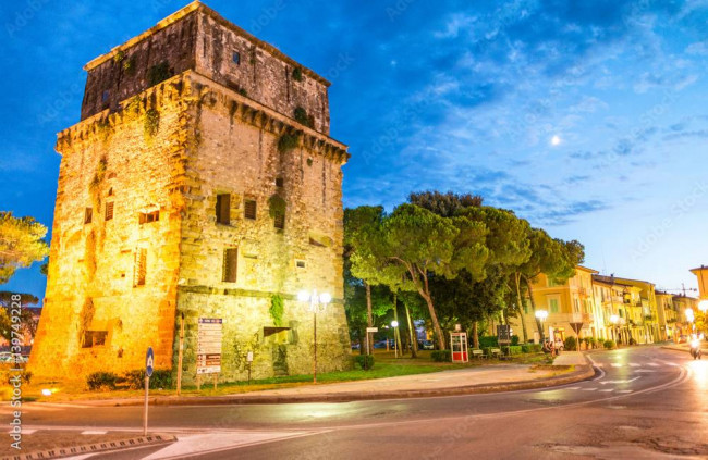 Casa indipendente in vendita a Viareggio