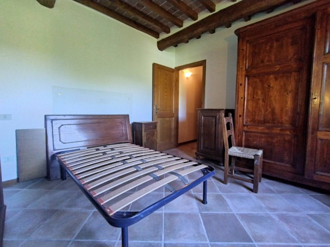 Proprietà rustica con terreno in vendita a Camaiore