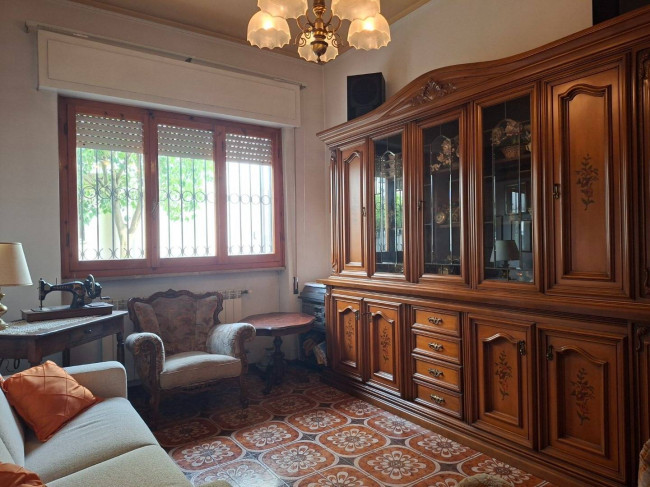 Appartamento piano terra in vendita a Viareggio