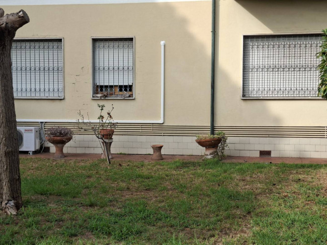 Appartamento piano terra in vendita a Viareggio