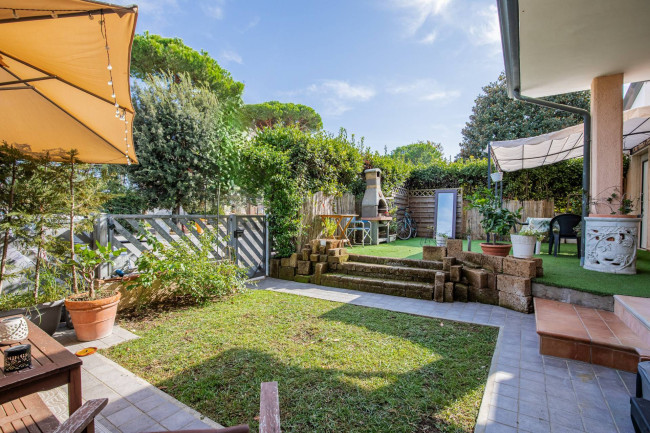 Villette a schiera in vendita a Viareggio