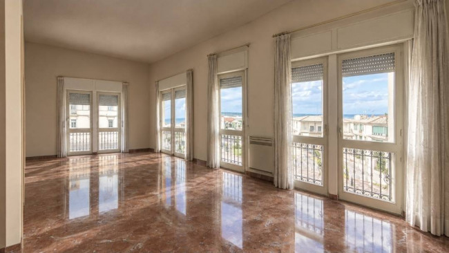 Appartamento in vendita a Viareggio