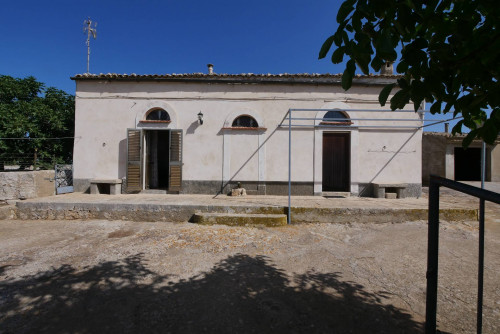 Villa in Vendita a Ragusa