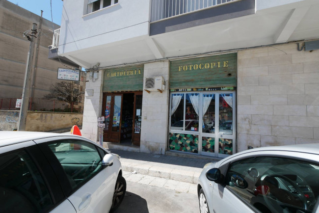 Locale commerciale in vendita a Ragusa