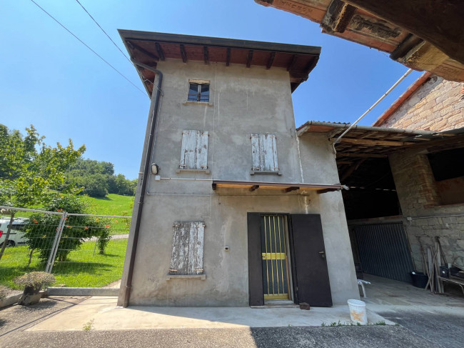 Casa indipendente in vendita a Frassineti, Pavullo Nel Frignano (MO)