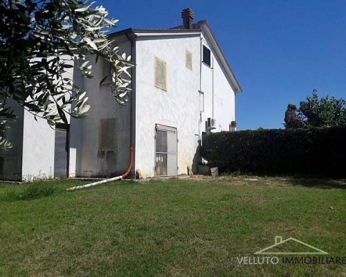 Porzione di casa in Vendita a Trecastelli