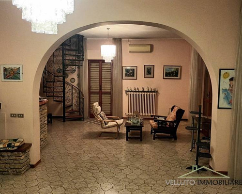 Villa in vendita a Corinaldo (AN)