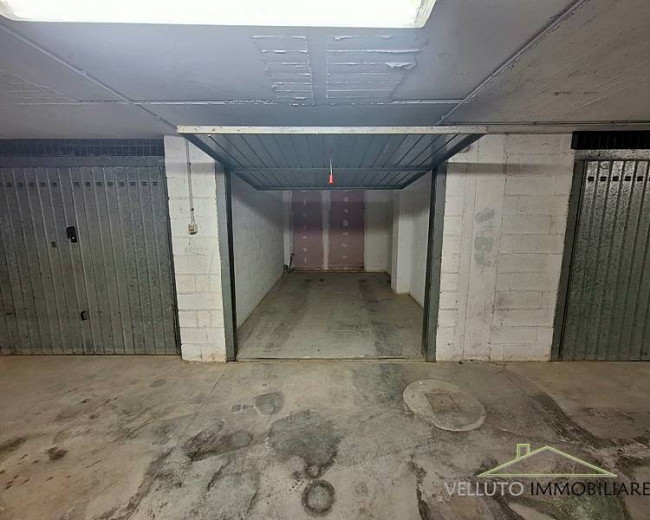Box o garage in Vendita a Senigallia