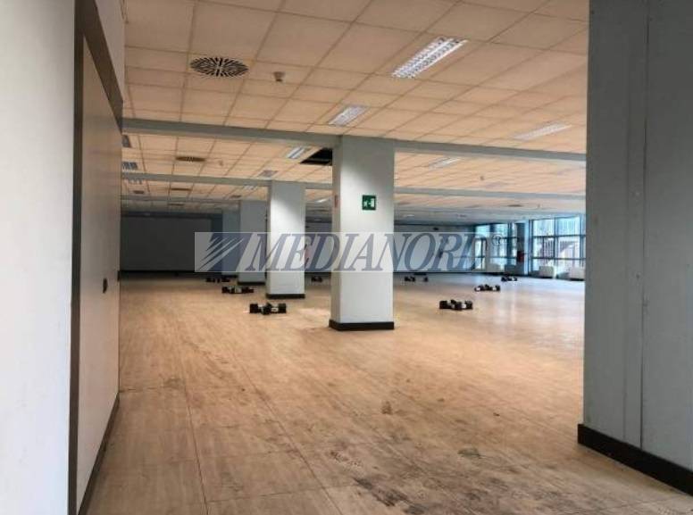 Capannone Commerciale in Vendita - Foto 8