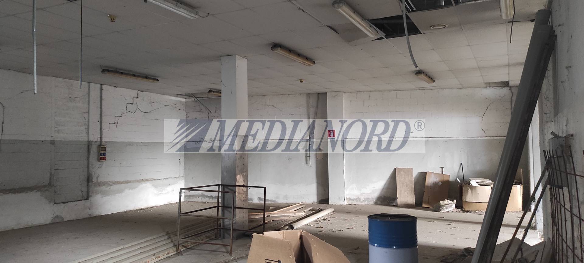 Capannone Commerciale in Vendita - Foto 4