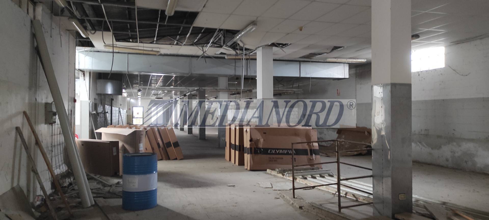 Capannone Commerciale in Vendita - Foto 3