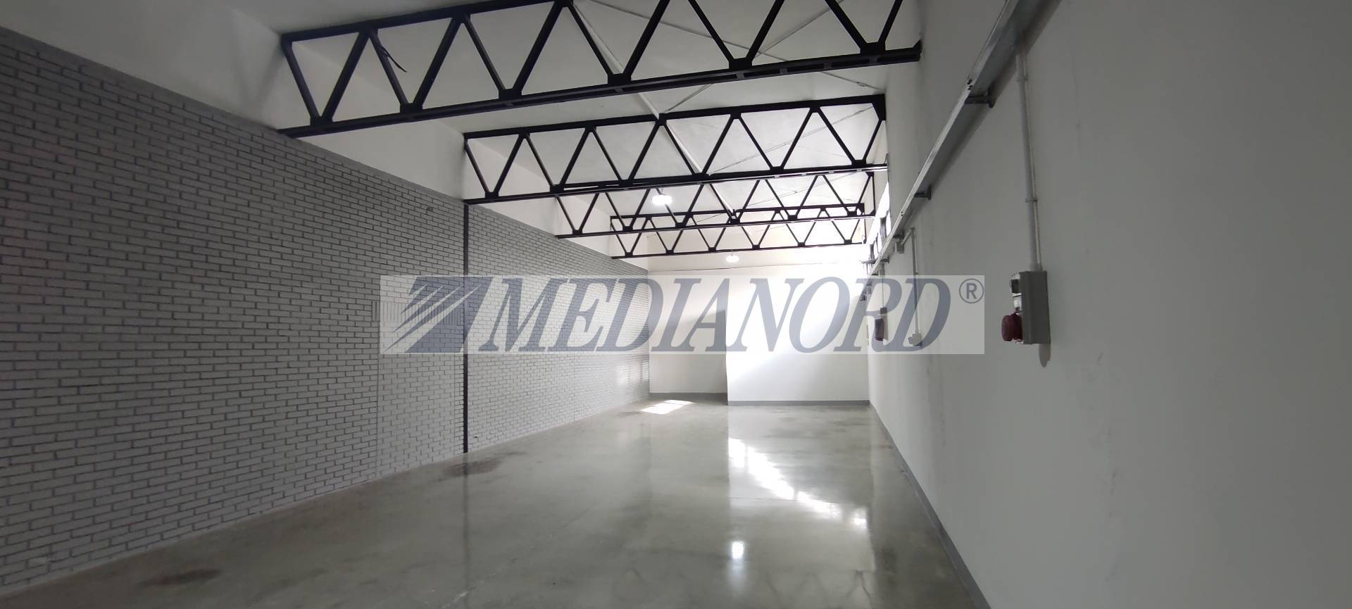 Capannone Industriale in Affitto - Foto 2