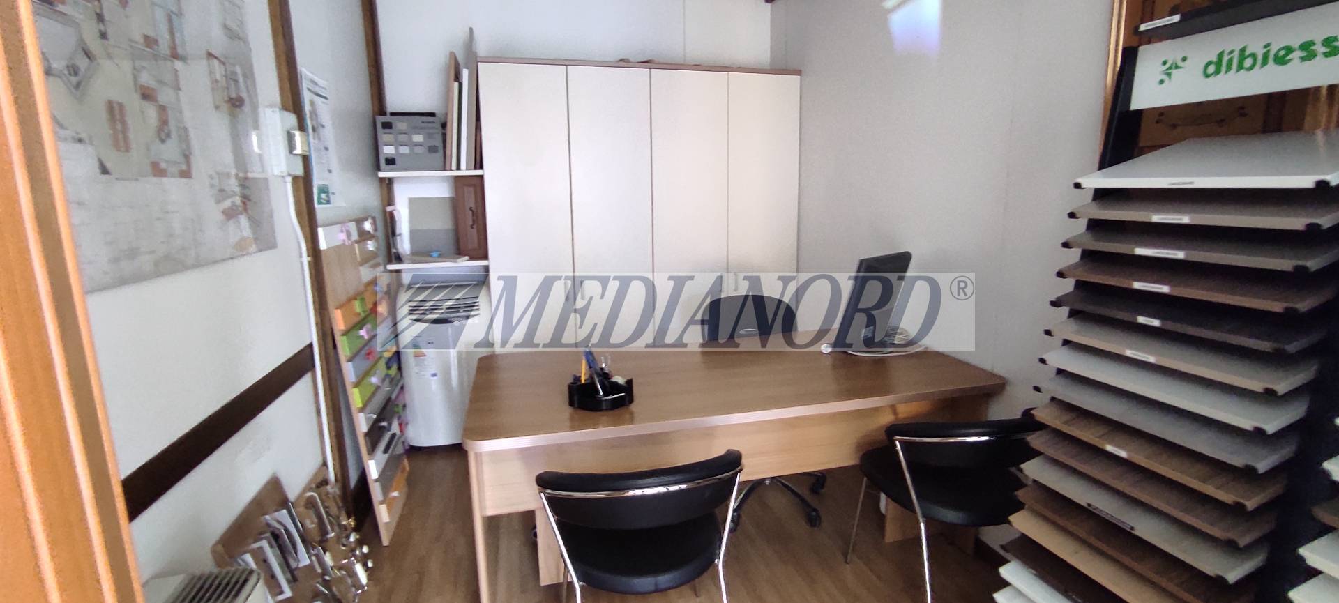 Capannone Commerciale in Vendita - Foto 4