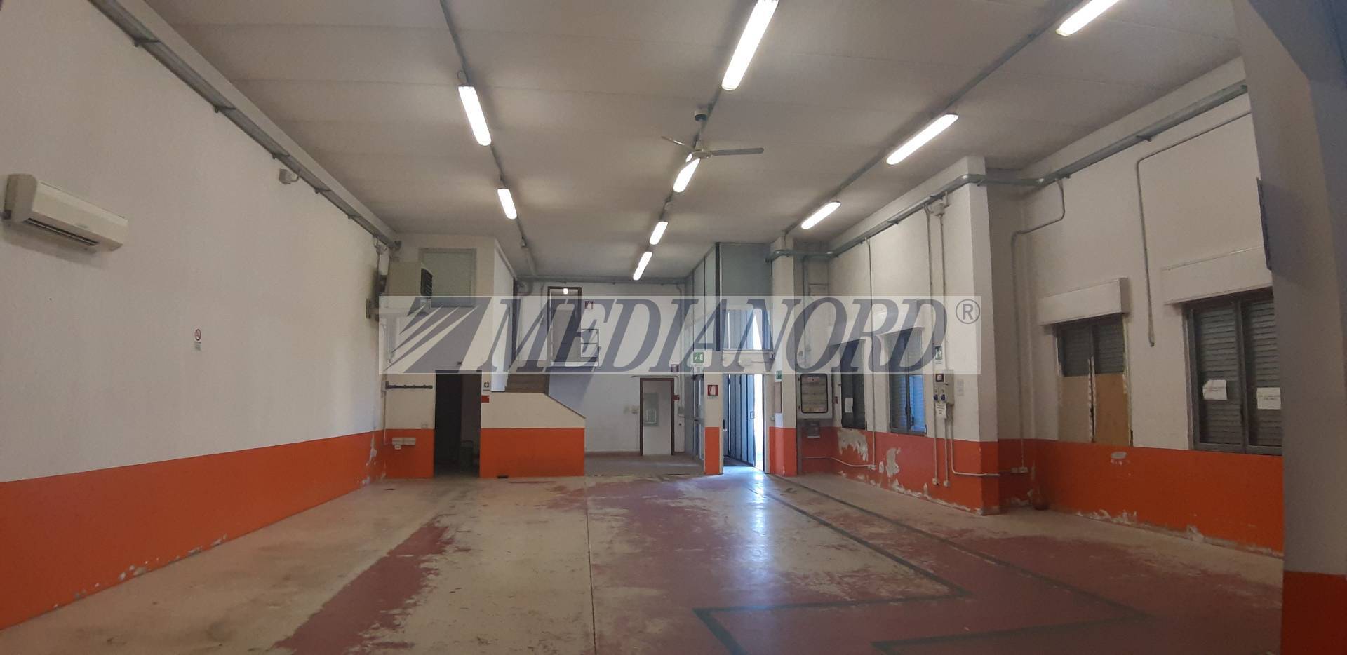 Capannone Commerciale in Vendita - Foto 7