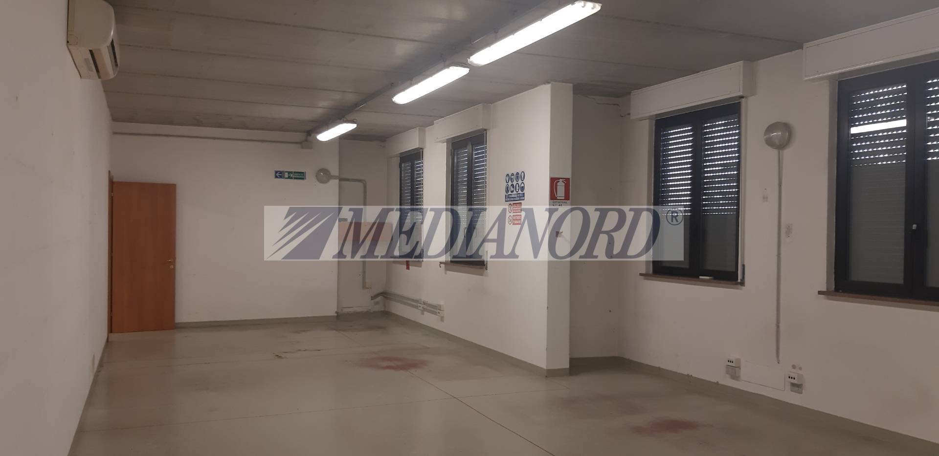 Capannone Commerciale in Vendita - Foto 13
