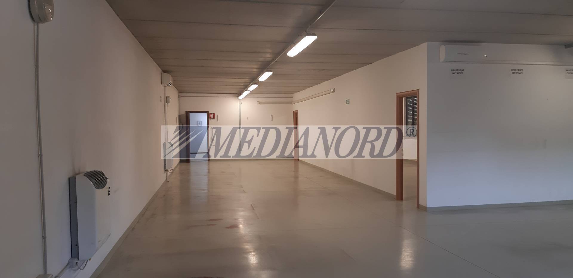Capannone Commerciale in Vendita - Foto 17