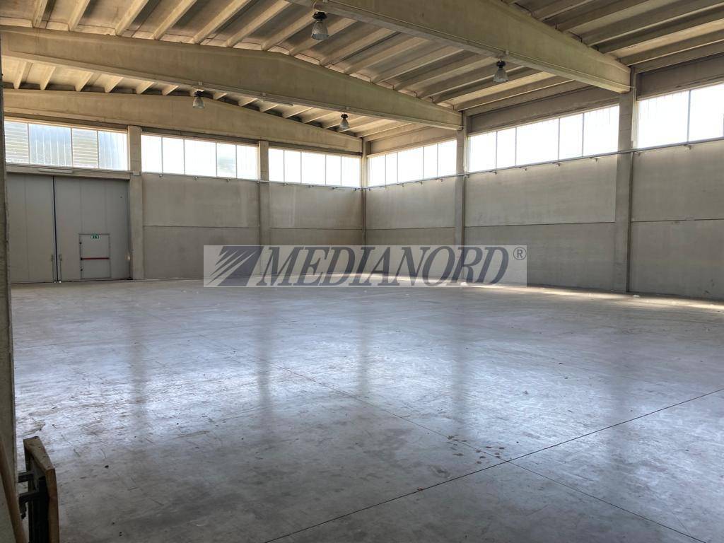Capannone Industriale in Vendita - Foto 2
