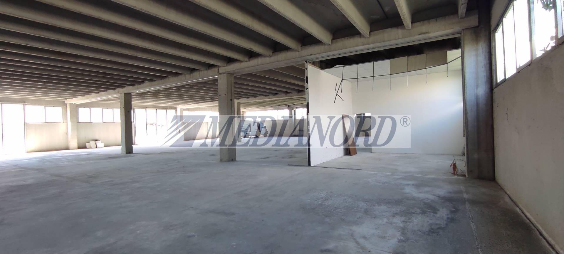 Capannone Industriale in Affitto - Foto 4