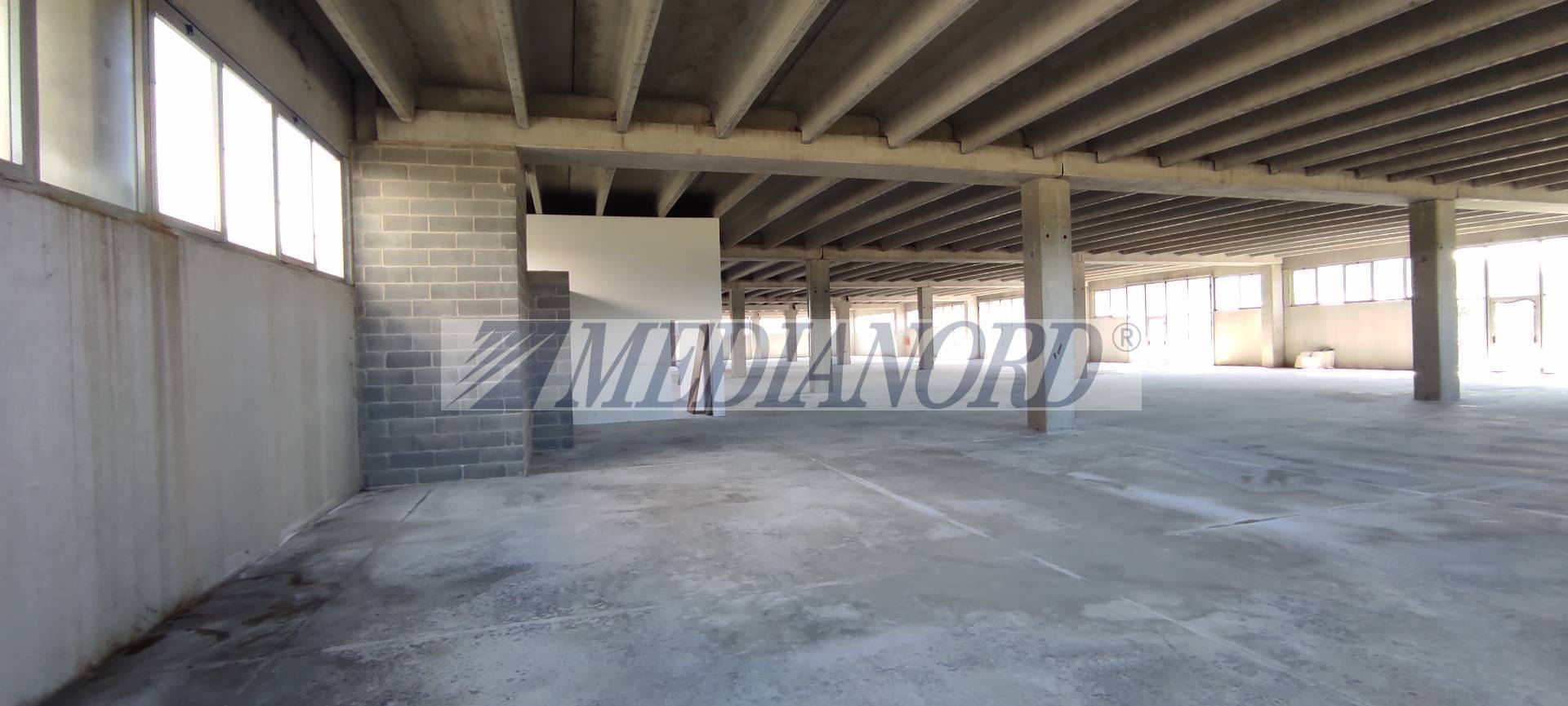 Capannone Industriale in Affitto - Foto 9