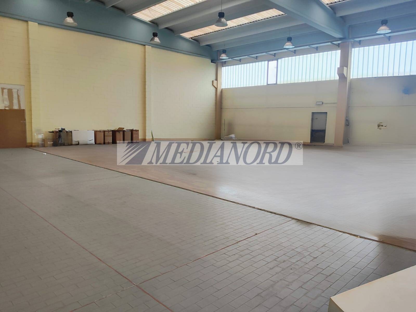 Capannone Commerciale in Vendita - Foto 4