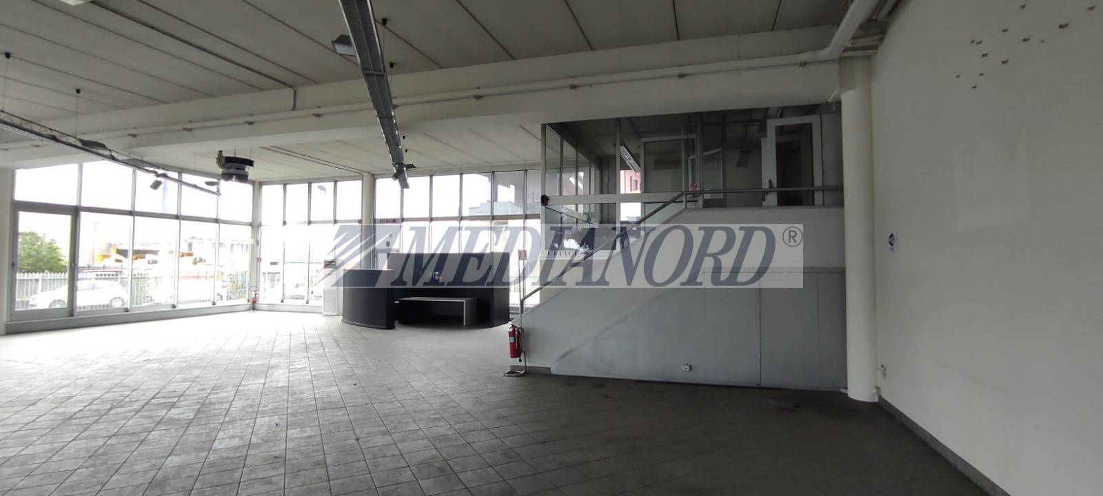 Capannone Commerciale in Vendita - Foto 12