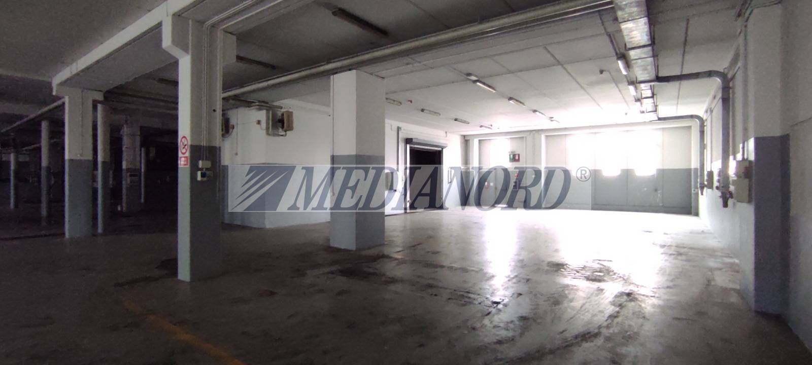 Capannone Commerciale in Vendita - Foto 15