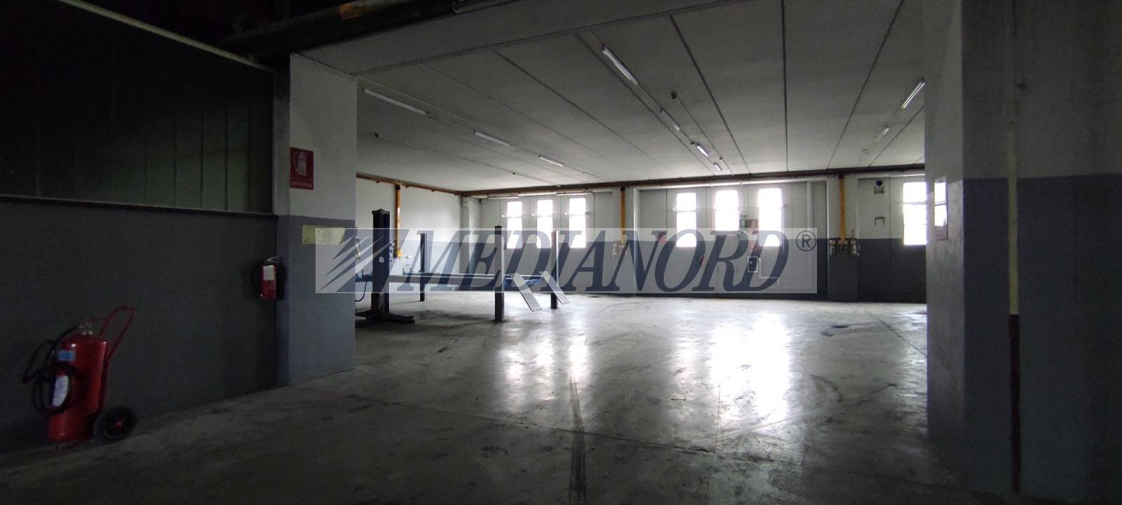 Capannone Commerciale in Vendita - Foto 16