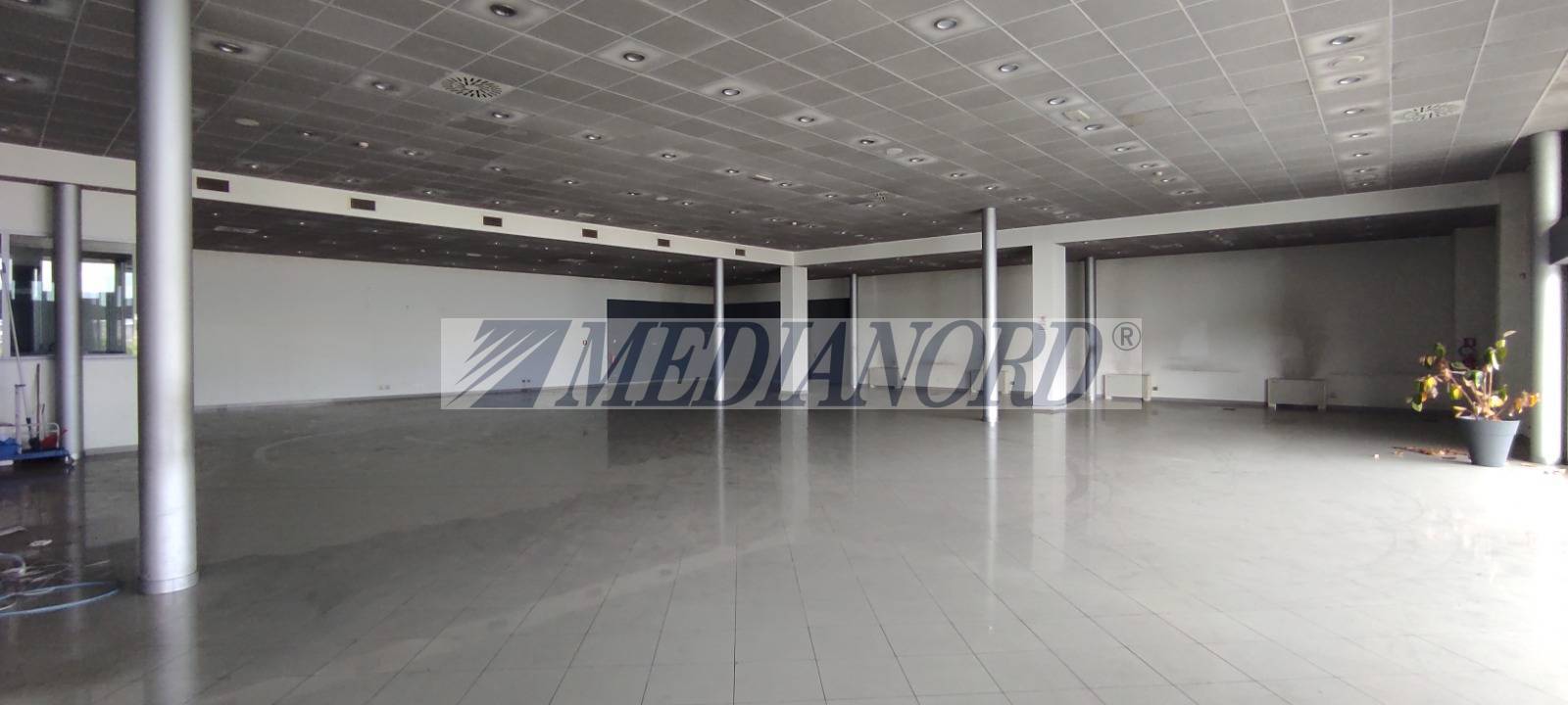 Capannone Commerciale in Vendita - Foto 18