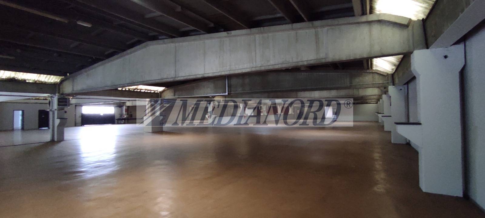 Capannone Commerciale in Vendita - Foto 27