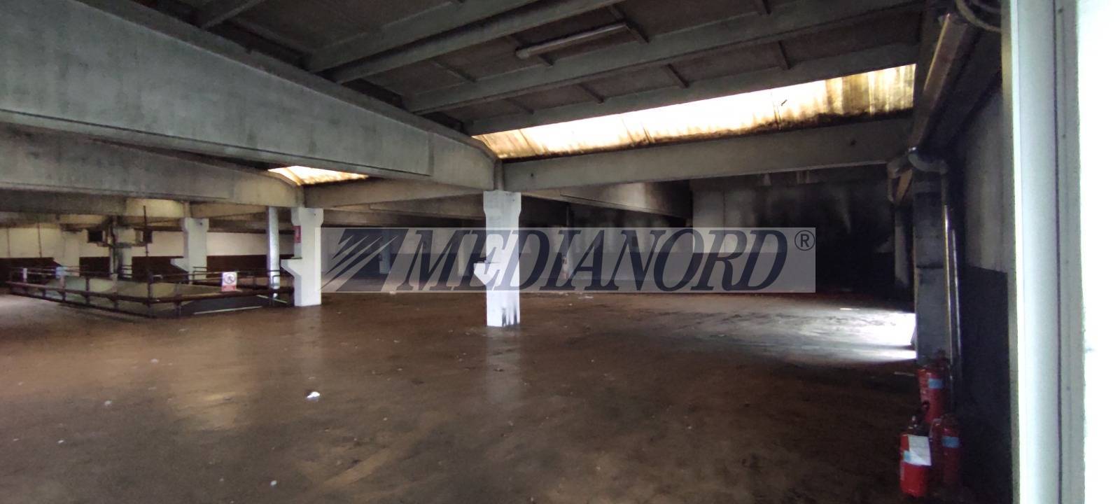 Capannone Commerciale in Vendita - Foto 28